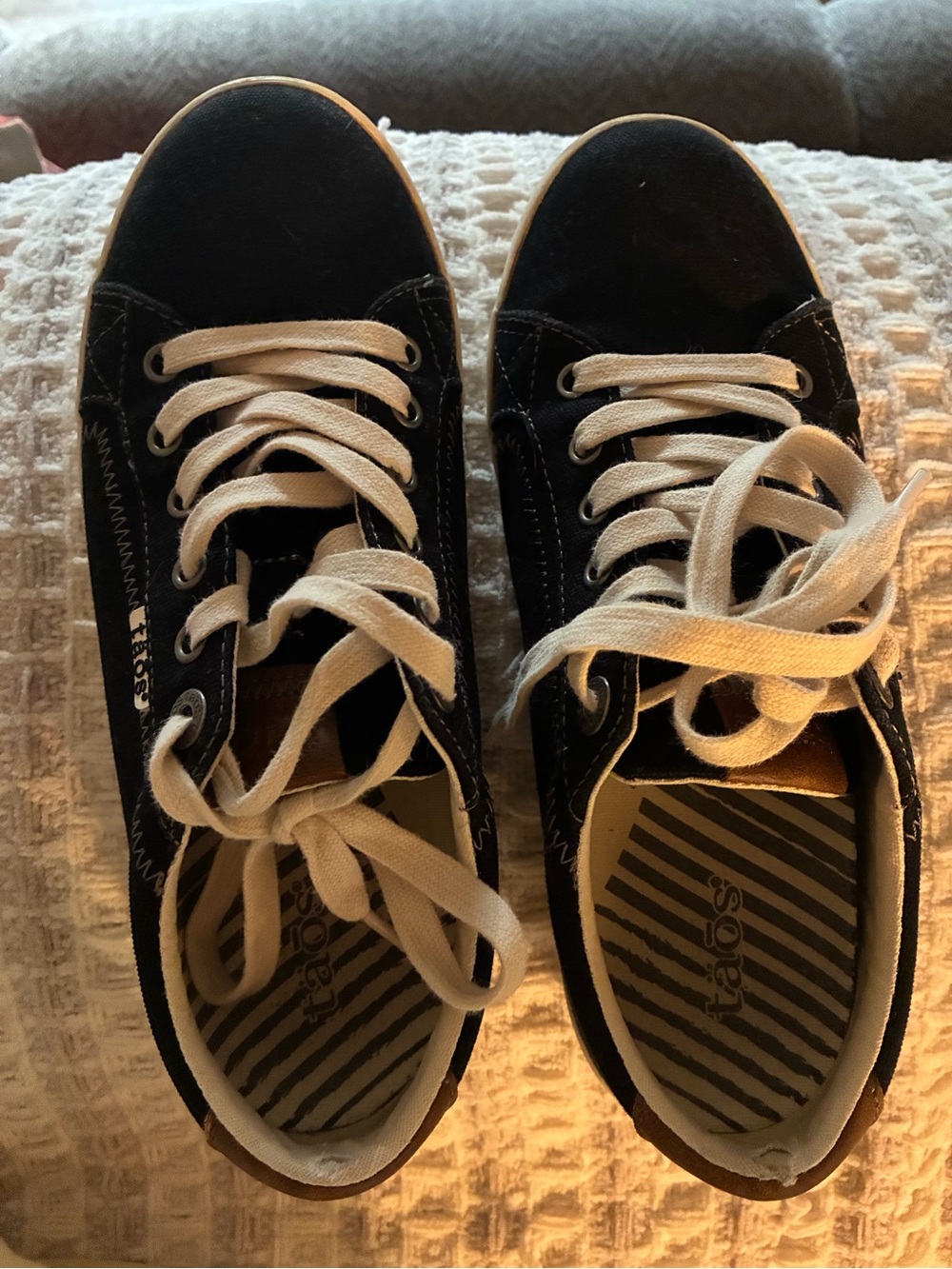 Taos Footwear Black Sneakers with White Laces